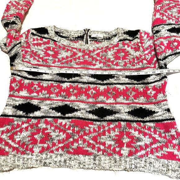 Cache Pink Geometric Knit Fuzzy Boxy Cozy Sweater Women’s L Large - Picture 6 of 9